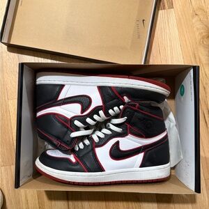 Nike Men's Black, White, and Red High-Top Sneakers